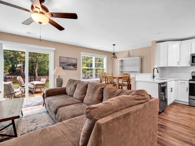 581 Bend Ave., Murrells Inlet, SC 29576