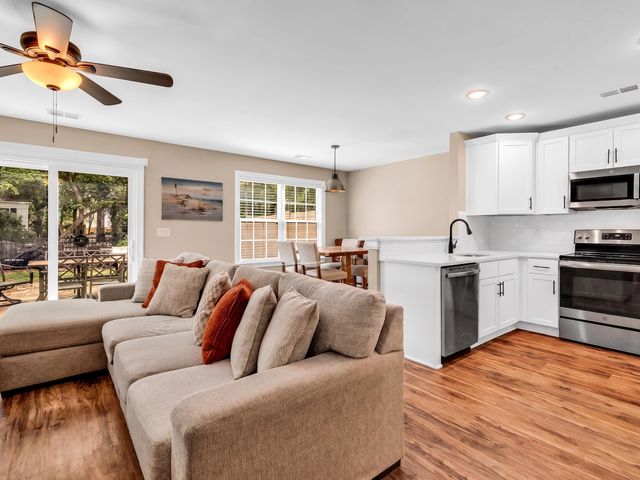 581 Bend Ave., Murrells Inlet, SC 29576