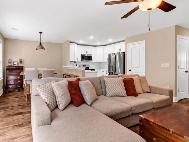 581 Bend Ave., Murrells Inlet, SC 29576