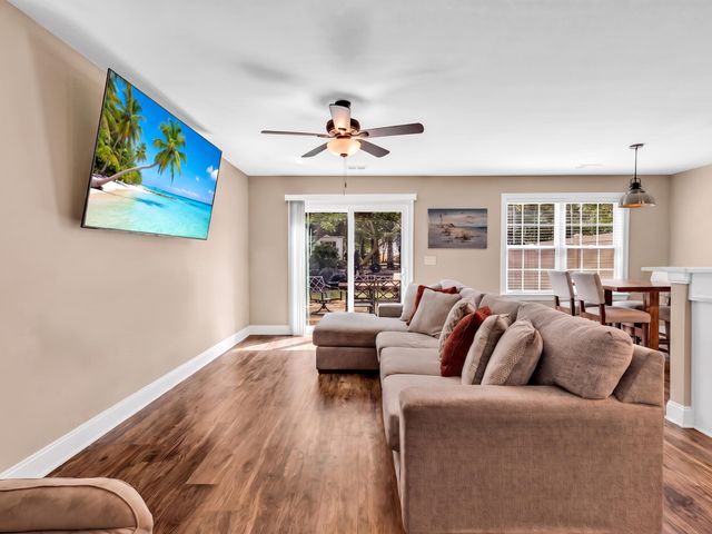 581 Bend Ave., Murrells Inlet, SC 29576