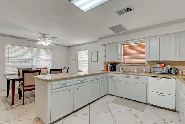 5711 Hummingbird Street, Houston, TX 77096