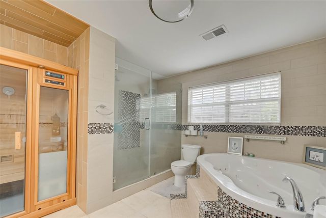 5711 Hummingbird Street, Houston, TX 77096