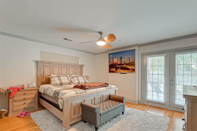 5711 Hummingbird Street, Houston, TX 77096