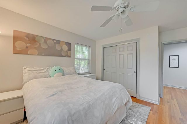 5711 Hummingbird Street, Houston, TX 77096