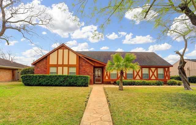 5711 Hummingbird Street, Houston, TX 77096