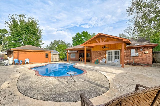 5711 Hummingbird Street, Houston, TX 77096