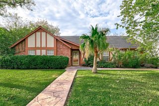 5711 Hummingbird Street, Houston, TX 77096