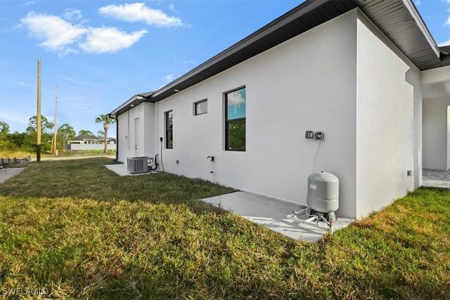 766 Bianca AVE S, Lehigh Acres, FL 33974