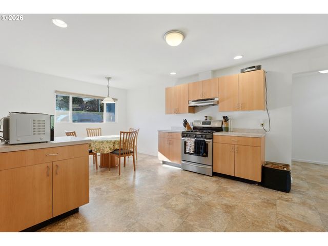 8620 Sw 80TH Ave, Portland, OR 97223