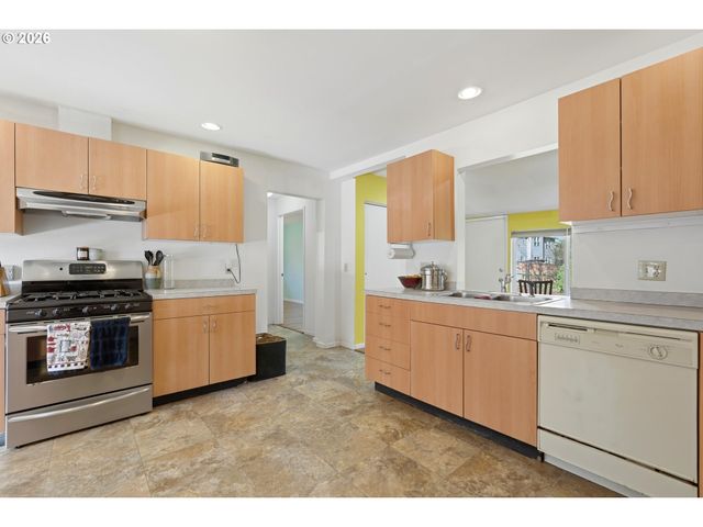 8620 Sw 80TH Ave, Portland, OR 97223