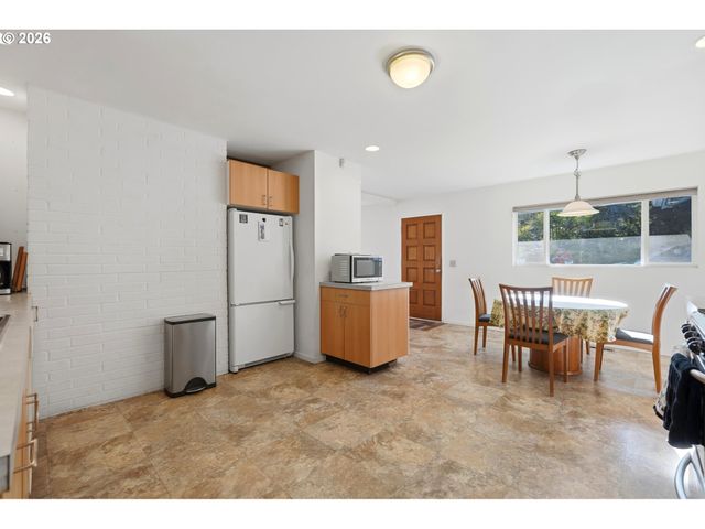 8620 Sw 80TH Ave, Portland, OR 97223