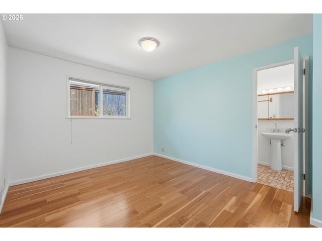 8620 Sw 80TH Ave, Portland, OR 97223