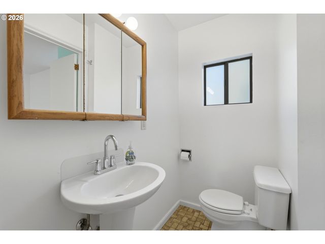 8620 Sw 80TH Ave, Portland, OR 97223