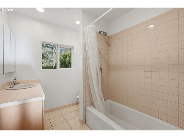 8620 Sw 80TH Ave, Portland, OR 97223