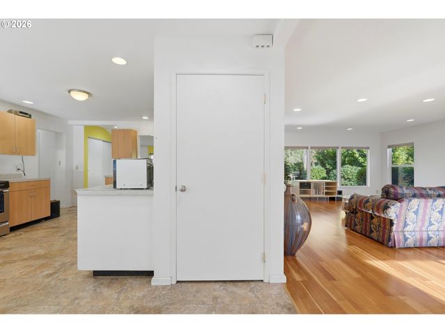 8620 Sw 80TH Ave, Portland, OR 97223