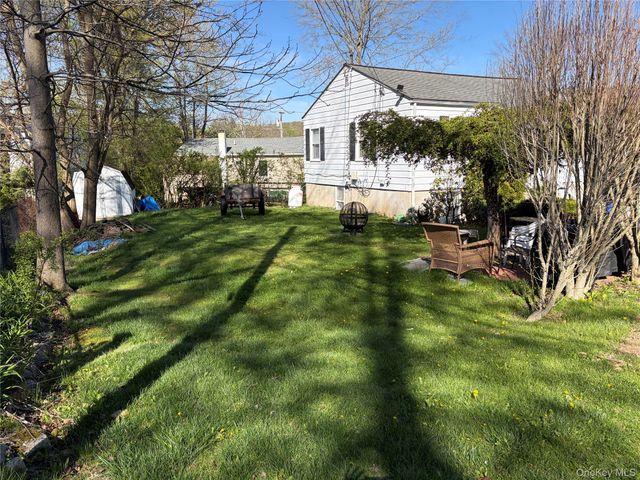61 Pleasant Drive, Carmel, NY 10512