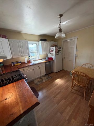 61 Pleasant Drive, Carmel, NY 10512