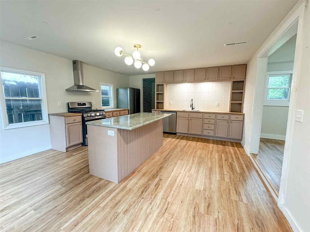 117 Lovell Street, Schoolcraft, MI 49087