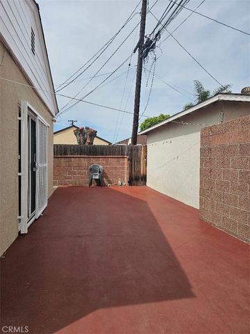 3756 Faust Avenue, Long Beach, CA 90808