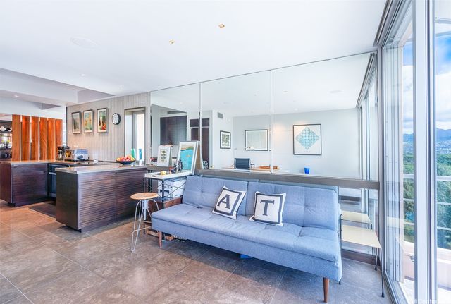 2979 Kalakaua Avenue 904, Honolulu, HI 96815