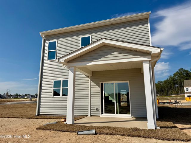 900 Peckham Loop, Aberdeen, NC 28315