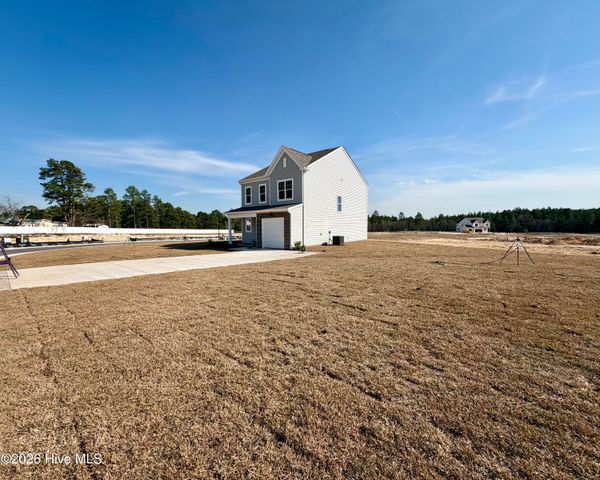 900 Peckham Loop, Aberdeen, NC 28315