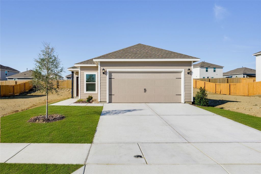8428 White Wolf Trail, Ponder, TX 76259