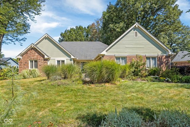 6118 Deerwood Drive, Greenwood, IN 46143