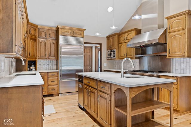 6118 Deerwood Drive, Greenwood, IN 46143