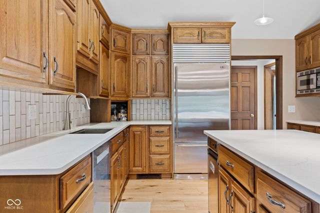 6118 Deerwood Drive, Greenwood, IN 46143