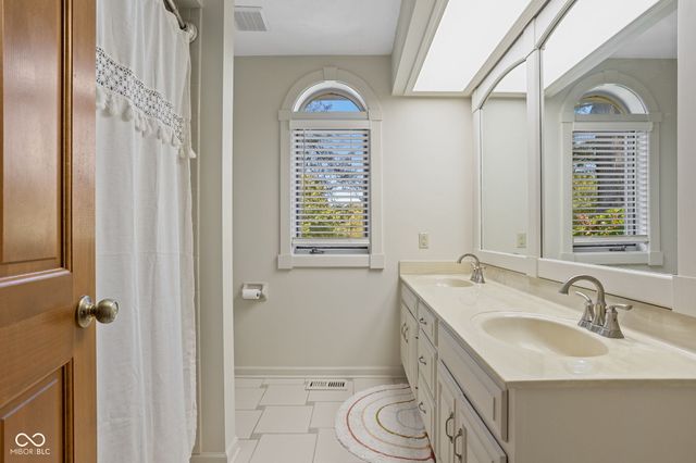 6118 Deerwood Drive, Greenwood, IN 46143