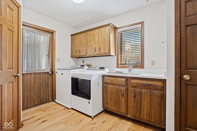 6118 Deerwood Drive, Greenwood, IN 46143