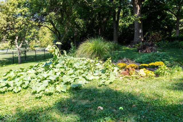 6118 Deerwood Drive, Greenwood, IN 46143