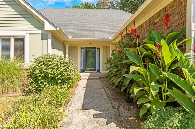 6118 Deerwood Drive, Greenwood, IN 46143