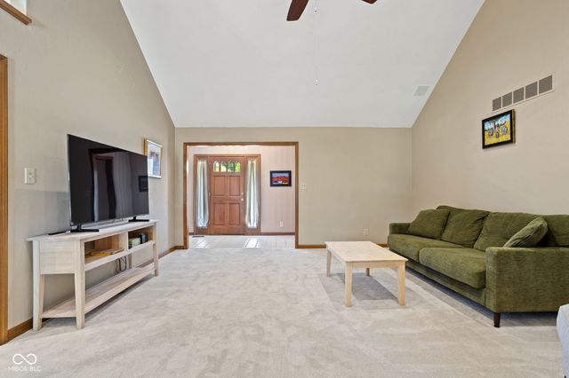 6118 Deerwood Drive, Greenwood, IN 46143