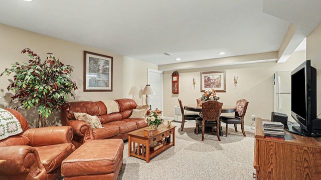 3117 Gaslight Drive 18, Bay City, MI 48706