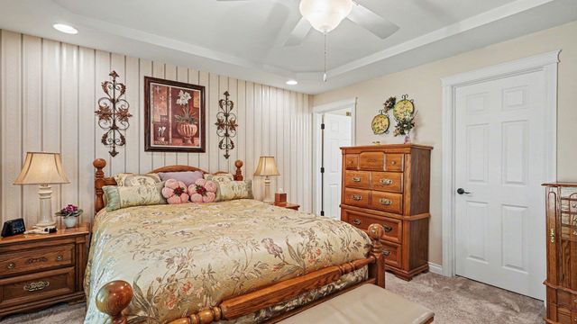 3117 Gaslight Drive 18, Bay City, MI 48706