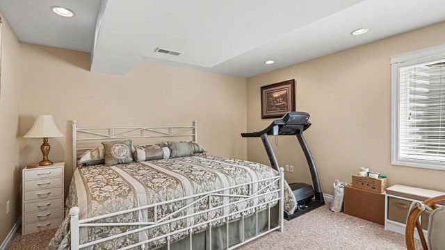 3117 Gaslight Drive 18, Bay City, MI 48706
