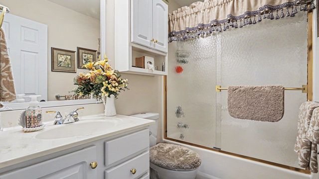3117 Gaslight Drive 18, Bay City, MI 48706