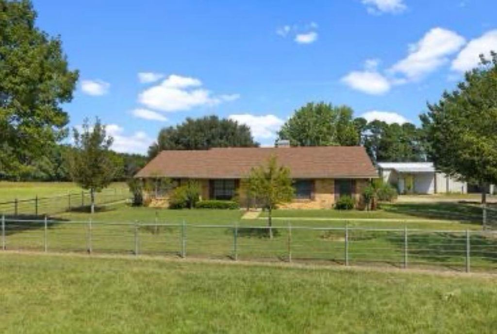 8239 FM 1249, Kilgore, TX 75662