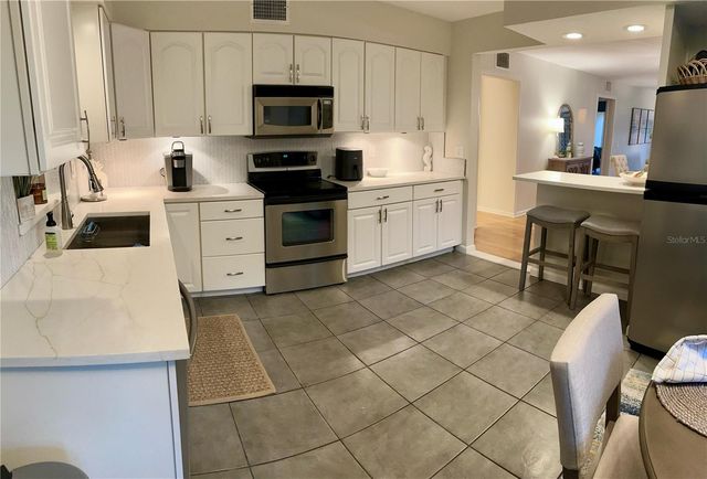 8626 54TH AVENUE W 29, Bradenton, FL 34210