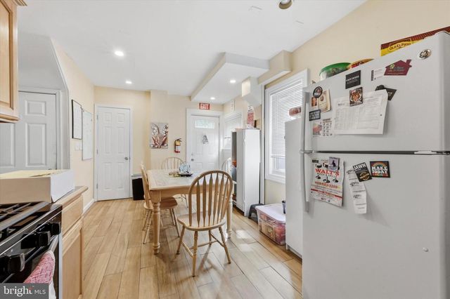 24 W STEWART AVE, Lansdowne, PA 19050