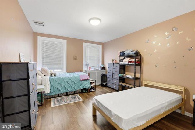 24 W STEWART AVE, Lansdowne, PA 19050