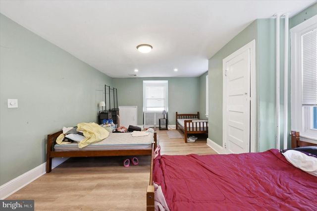 24 W STEWART AVE, Lansdowne, PA 19050