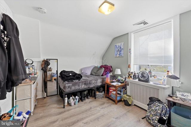 24 W STEWART AVE, Lansdowne, PA 19050