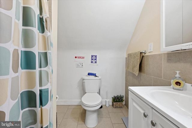 24 W STEWART AVE, Lansdowne, PA 19050