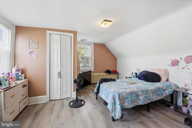 24 W STEWART AVE, Lansdowne, PA 19050