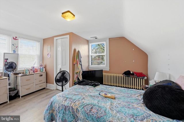 24 W STEWART AVE, Lansdowne, PA 19050