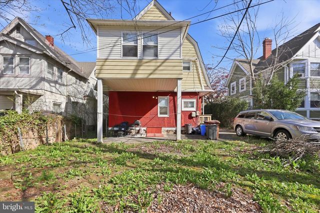 24 W STEWART AVE, Lansdowne, PA 19050