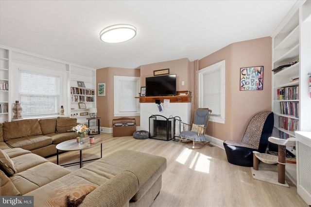 24 W STEWART AVE, Lansdowne, PA 19050